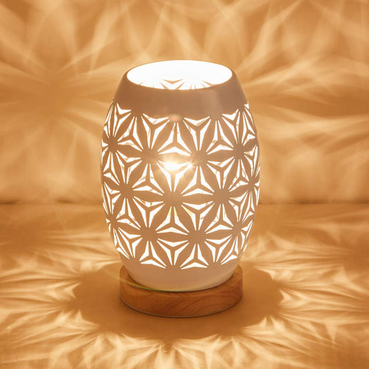 OuXean Einzigartiges schönes weißes Metallhohles Design E27 60W Tischlampe mit Kabelschalter, wenn das Licht durch die Lücken und Casts Bedside Lighting entkommt