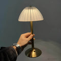 crystalbeam-kabellose-tischlampe-kristall-led-design-innen-aussen-xlumina10