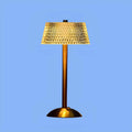 crystalbeam-kabellose-tischlampe-kristall-led-design-innen-aussen-xlumina4