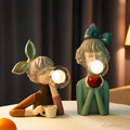 decoglam-artisan-sisters-tischlampe-gold-weiss-elegantes-interieur-luxus-design-xlumina5