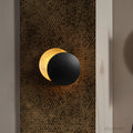 eclipse-wandlampe-sonnenfinsternis-design-modern-led-lampe-gold-schwarz-xlumina10
