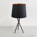 minimalistische-tischlampe-mit-stoffschirm-modern-elegant-nachtlicht-xlumina