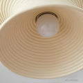 hailie-minimalistische-kunst-pendelleuchte-resin-schlafzimmer-buero-licht-xlumina3