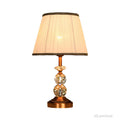 kristallglow-tischlampe-facettengeschliffene-kristallkugeln-modern-luxurios-design-xlumina2