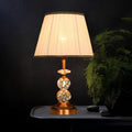 kristallglow-tischlampe-facettengeschliffene-kristallkugeln-modern-luxurios-design-xlumina