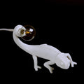 lizardlampe-tischlampe-schwarz-weiss-elegante-beleuchtung-xlumina7