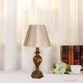 luminadesign-geplisseerte-nachttischlampe-harzfuss-beige-xlumina4