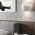 luminique-skandinavische-wandlampe-doppelte-lichtpunkte-eisen-modern-minimalistisch-xlumina