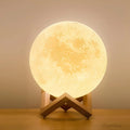 moonluxe-mondlicht-tischlampe-warmes-licht-modern-deko-wohnzimmer-xlumina