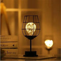 retroera-minimalistische-hohle-Tischlampe-xlumina
